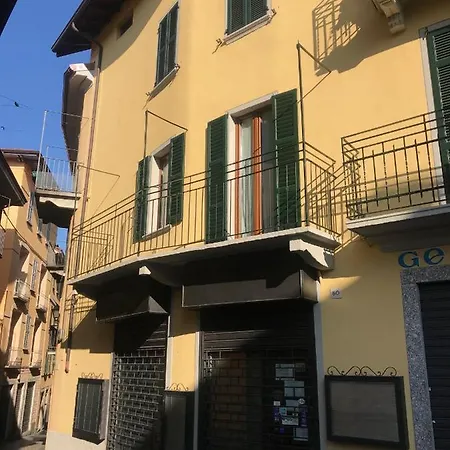 Nando بيلاجيو